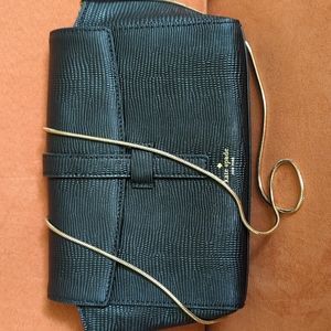 Kate Spade Black crossbody. Gold chain strap. New condition. 7in tall 11in wide